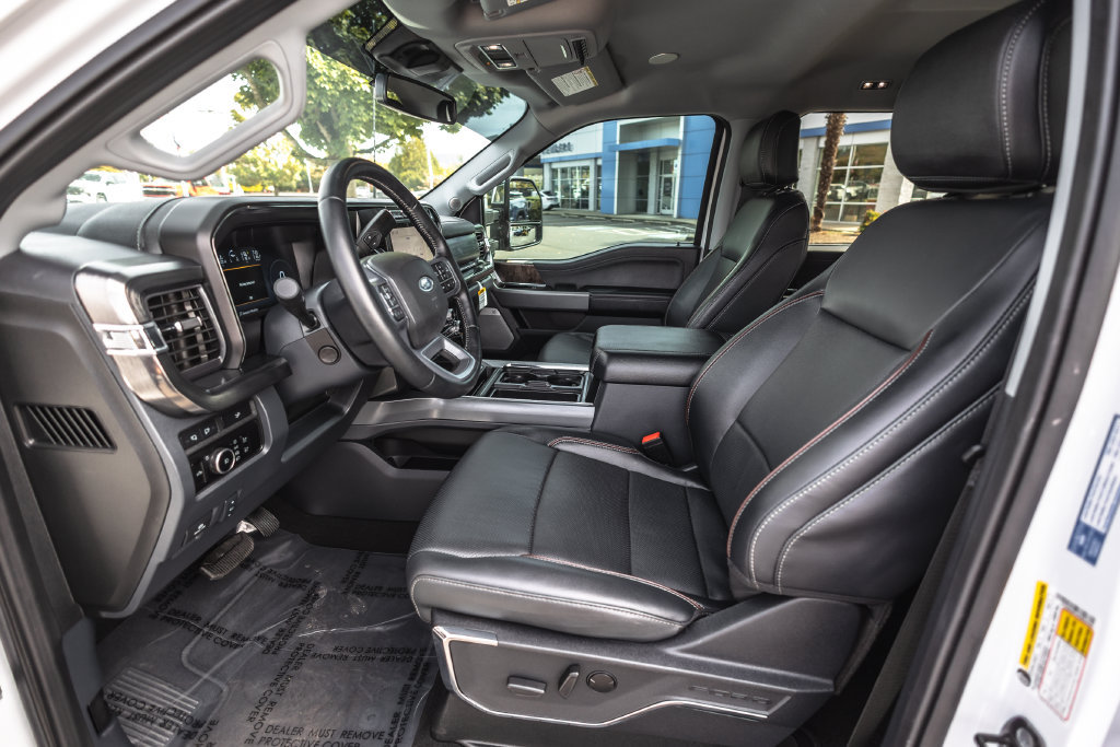 Used 2023 Ford F350 Lariat w/ Lariat Ultimate Package AWD/4WD image 25