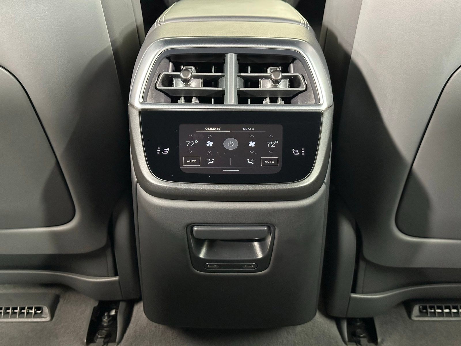 Used 2025 Lucid Air Touring AWD/4WD image 35