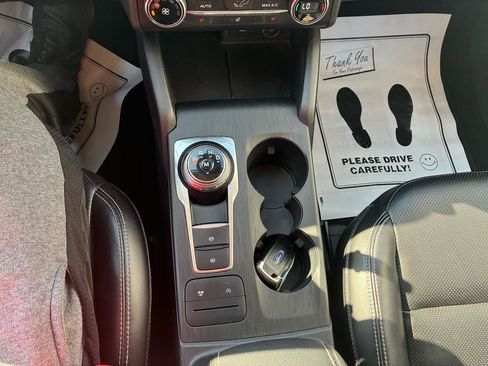 Used 2020 Ford Escape SEL AWD/4WD image 23
