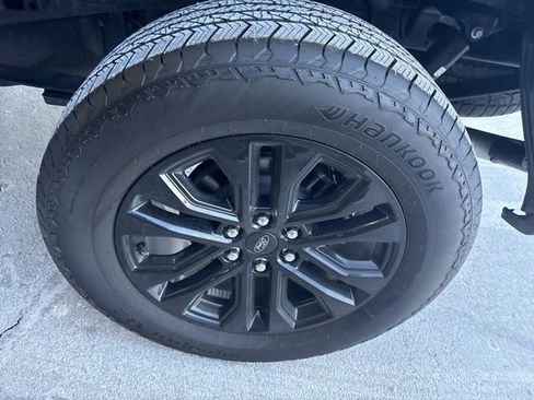 Used 2025 Ford F150 Lariat w/ Equipment Group 501A Mid image 7