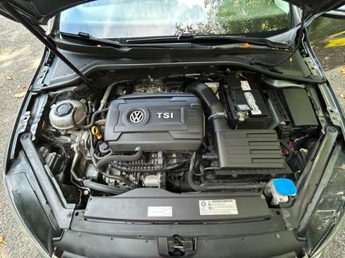 Used 2018 Volkswagen Golf S FWD image 39