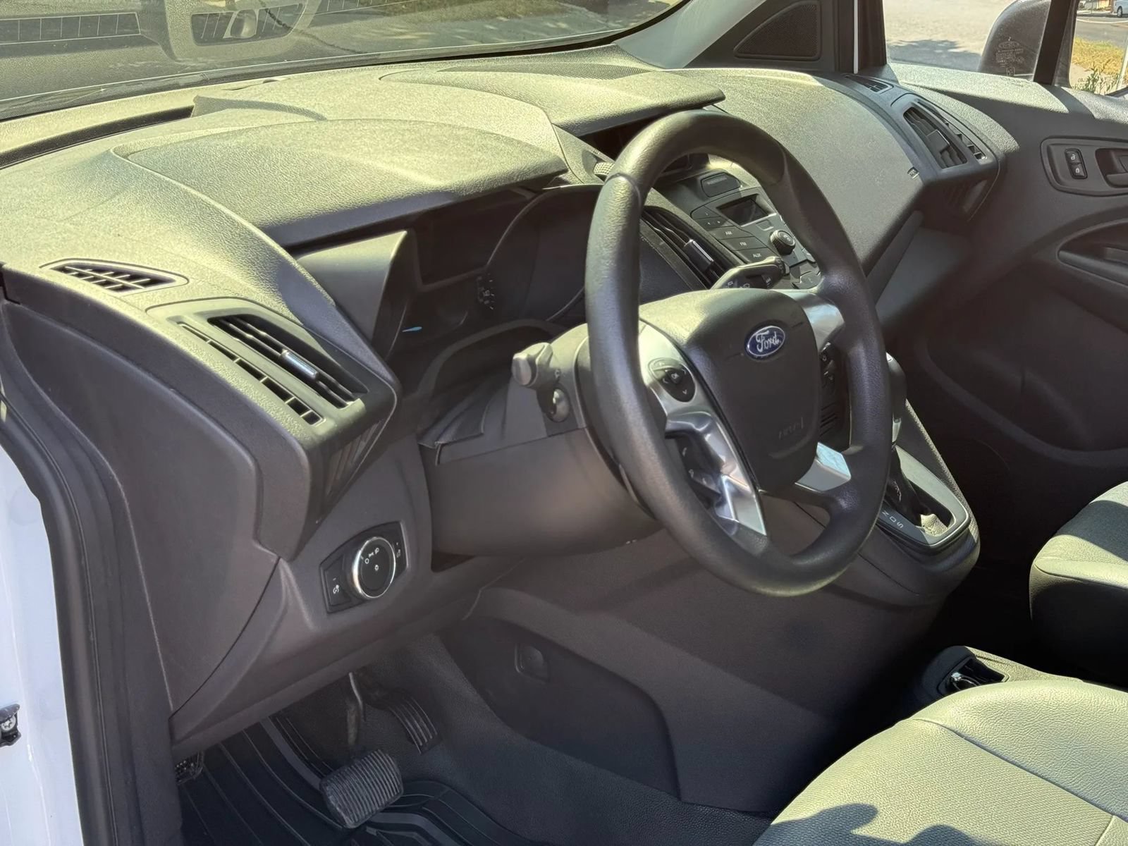 Used 2015 Ford Transit Connect XL FWD image 17