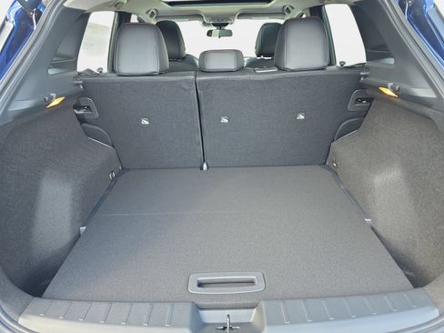 New 2026 Nissan Kicks SR w/ SR Premium Package FWD image 12