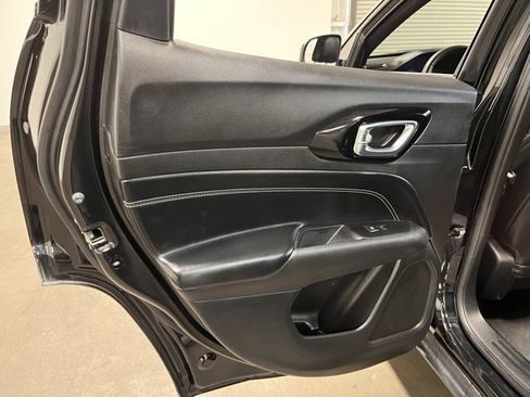 Used 2022 Jeep Compass Altitude image 19