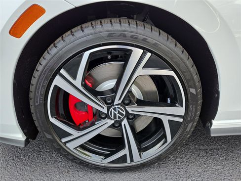 New 2025 Volkswagen GTI SE image 10