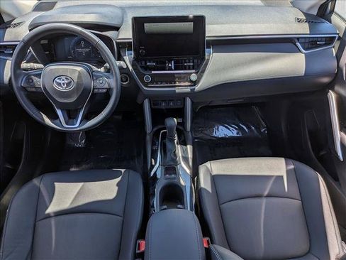 Used 2023 Toyota Corolla Cross XLE w/ Convenience Package FWD image 14