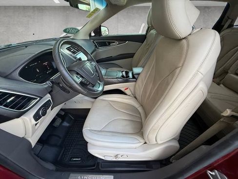 Used 2019 Lincoln Nautilus Reserve FWD image 19