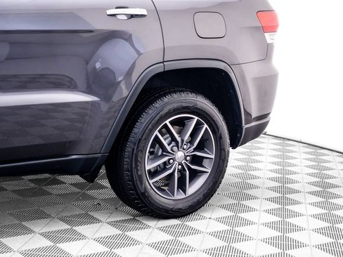 Used 2017 Jeep Grand Cherokee Limited AWD/4WD image 35