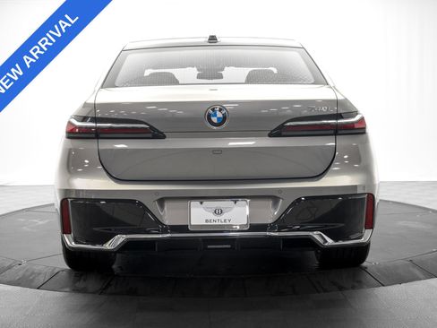 Used 2023 BMW 740i RWD image 6