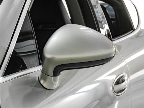 Used 2010 Porsche Panamera S image 38