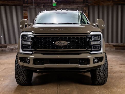 Used 2026 Ford F450 Platinum w/ Platinum Plus Package image 2