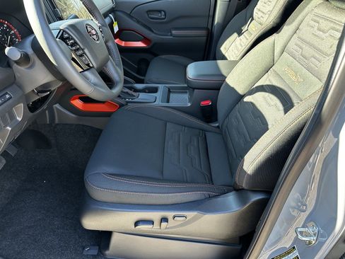 New 2026 Nissan Frontier Pro-X w/ Tow Package RWD image 9