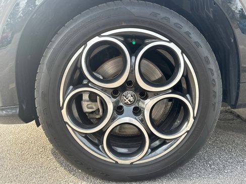 Used 2025 Alfa Romeo Tonale image 13