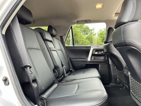 Used 2023 Toyota 4Runner Limited AWD/4WD image 27