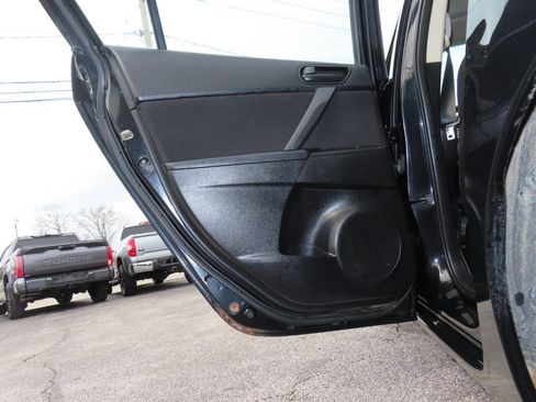 Used 2011 MAZDA MAZDA3 i Sport image 36