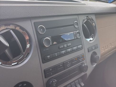 Used 2015 Ford F250 XLT w/ XLT Value Package image 12