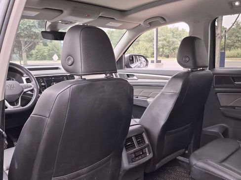Used 2021 Volkswagen Atlas SEL AWD/4WD image 18