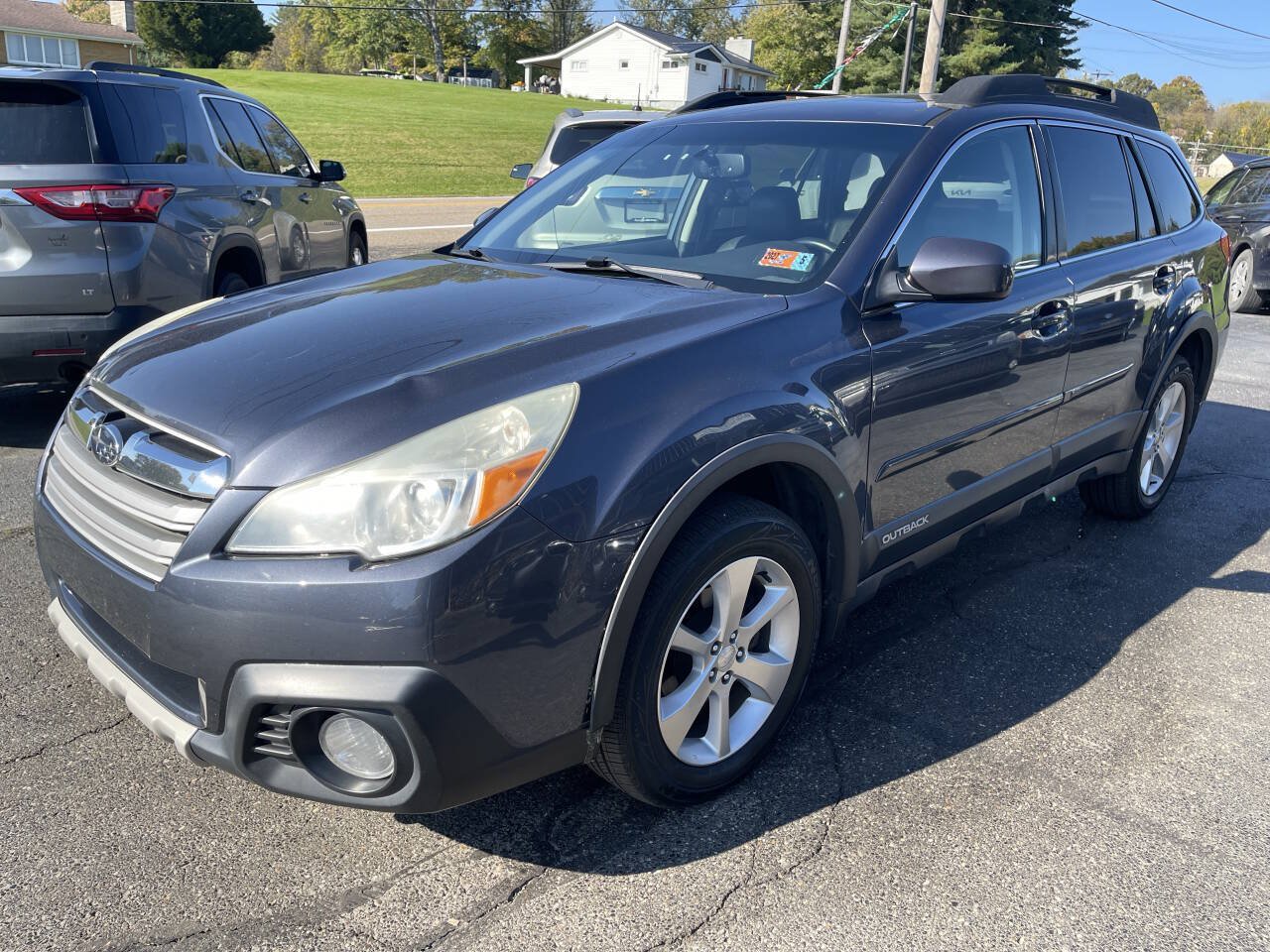 Used 2014 Subaru Outback 2.5i Limited w/ Moonroof Package AWD/4WD image 2
