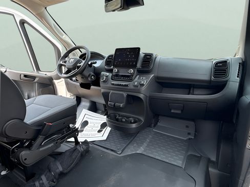 Used 2024 RAM ProMaster 3500 w/ Delivery Van Package FWD image 29