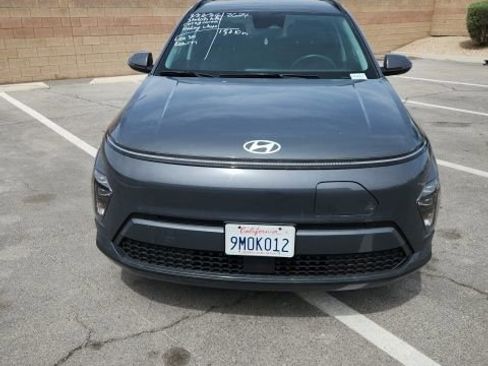 Used 2024 Hyundai Kona SEL FWD image 2