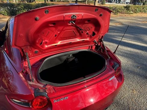 Used 2017 MAZDA MX-5 Miata RF Grand Touring image 20