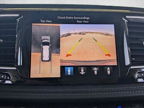 Used 2018 Chrysler Pacifica Limited w/ Advanced Safetytec Group FWD image 14