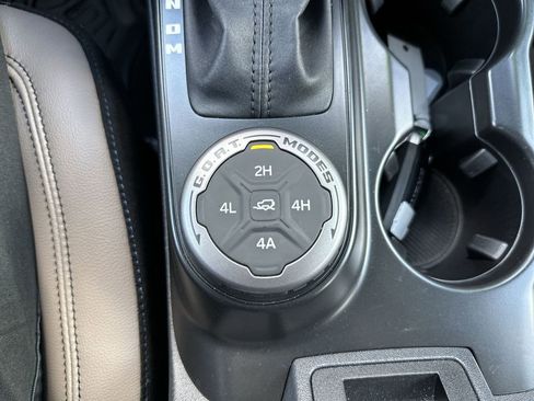 Used 2024 Ford Bronco Wildtrak image 20