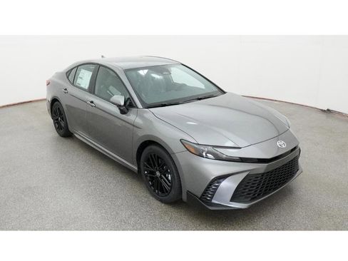 New 2026 Toyota Camry SE image 13