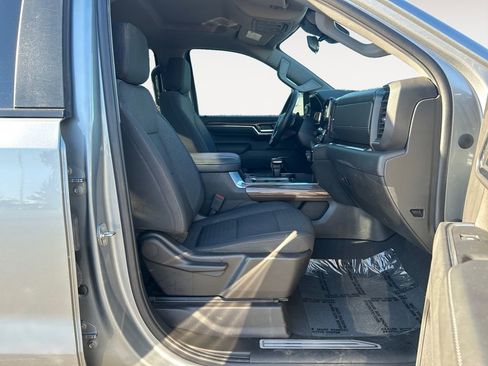 Used 2024 Chevrolet Silverado 1500 RST image 10