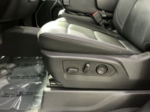 Used 2025 GMC Sierra 2500 SLT w/ Snow Plow Prep/Camper Package AWD/4WD image 15