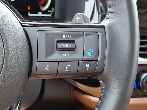 Certified 2023 Nissan Pathfinder Platinum w/ Black Appearance Package image 27