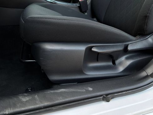 Used 2025 Toyota Corolla LE FWD image 11