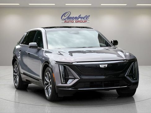 Certified 2024 Cadillac Lyriq Sport AWD/4WD image 2
