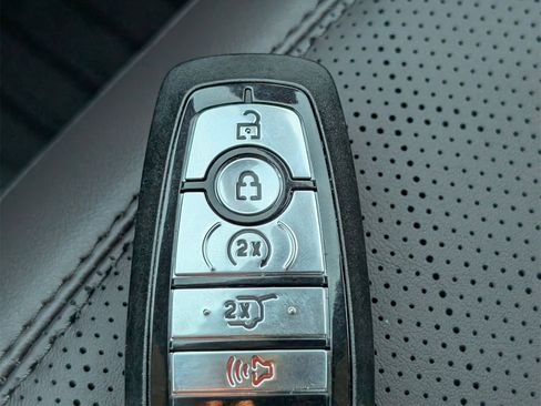 New 2026 Ford Explorer Platinum image 31