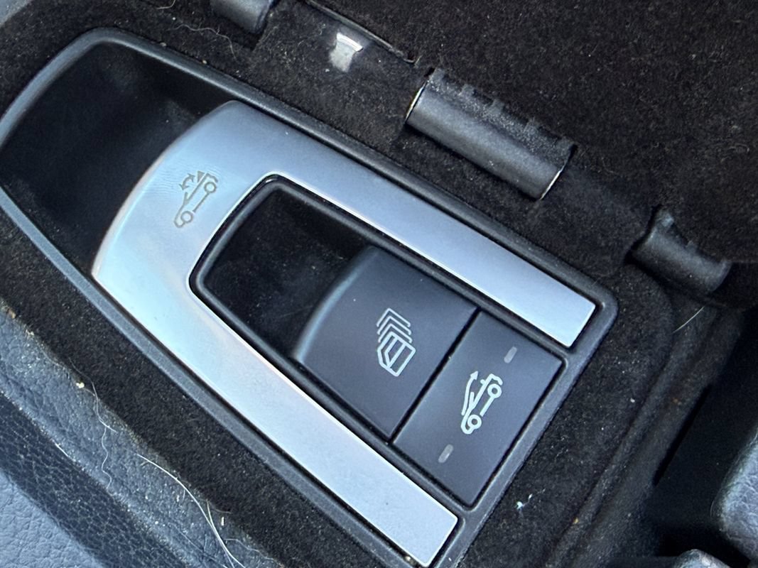 Used 2014 Mercedes-Benz E 350 Cabriolet image 19
