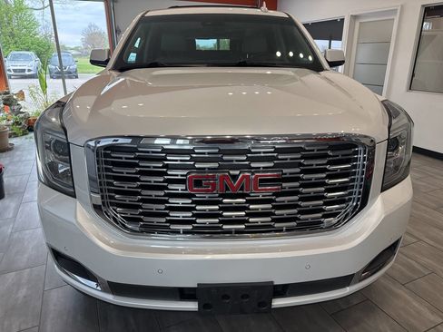 Used 2018 GMC Yukon XL Denali w/ Denali Ultimate Package image 2