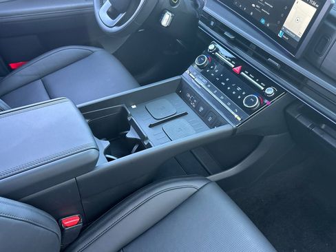 Used 2025 Hyundai Santa Fe Calligraphy image 32