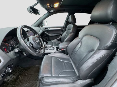 Used 2017 Audi Q5 2.0T Premium Plus w/ Technology Package image 13