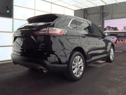 Used 2022 Ford Edge Titanium w/ Equipment Group 301A AWD/4WD image 5