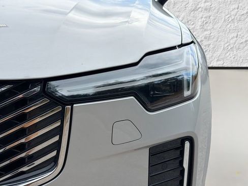 Used 2025 Volvo XC90 B5 Plus image 9