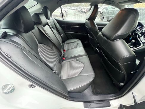 Used 2024 Toyota Camry SE image 18
