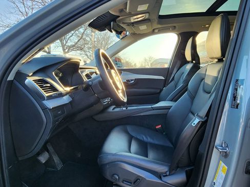 Used 2025 Volvo XC90 B5 Core image 16