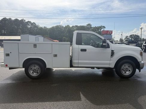 Used 2018 Ford F250 XL w/ Power Equipment Group RWD image 3