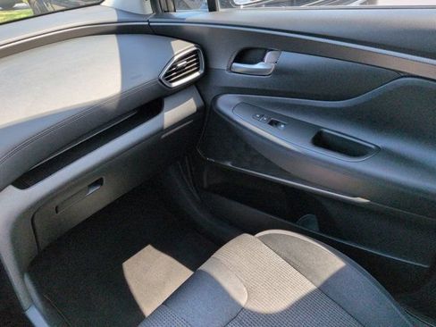 Used 2019 Hyundai Santa Fe SEL FWD image 17