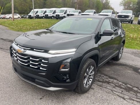 Used 2025 Chevrolet Equinox LT w/ Safety and Technology Package AWD/4WD image 9