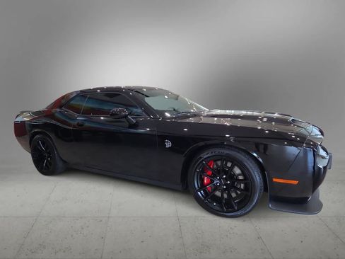 Used 2023 Dodge Challenger SRT Hellcat w/ Driver Convenience Group RWD image 9