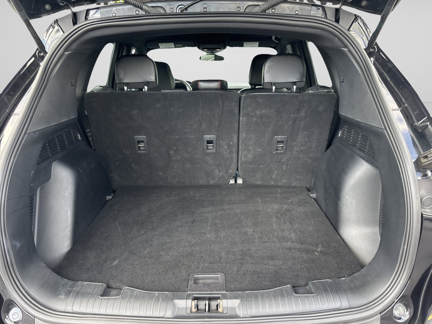 Used 2025 Ford Escape ST-Line AWD/4WD image 9