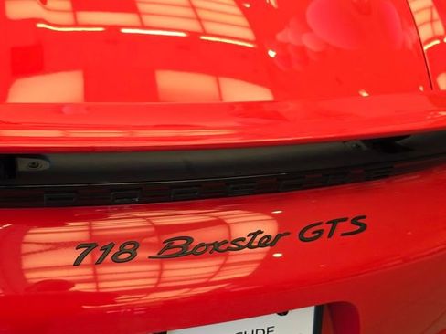 Used 2018 Porsche 718 Boxster RWD image 4