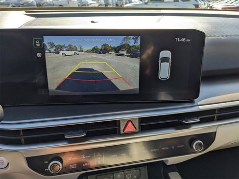 Certified 2024 Kia Sorento S w/ Panoramic Sunroof Package image 25