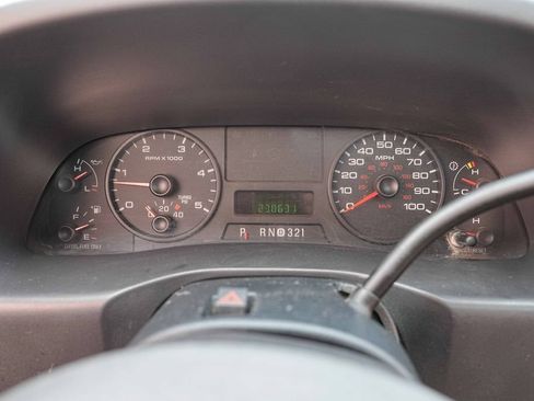 Used 2005 Ford F350 XLT AWD/4WD image 29